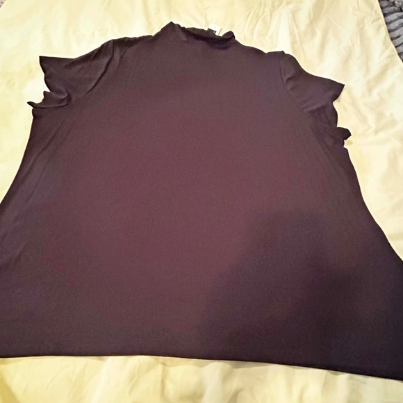 T-SHIRT, SHORT SLEEVE, BLACK, SIZE 4X, MADE IN CANADA!, VEE NECK, SOFT KNIT, - Picture 9 of 9